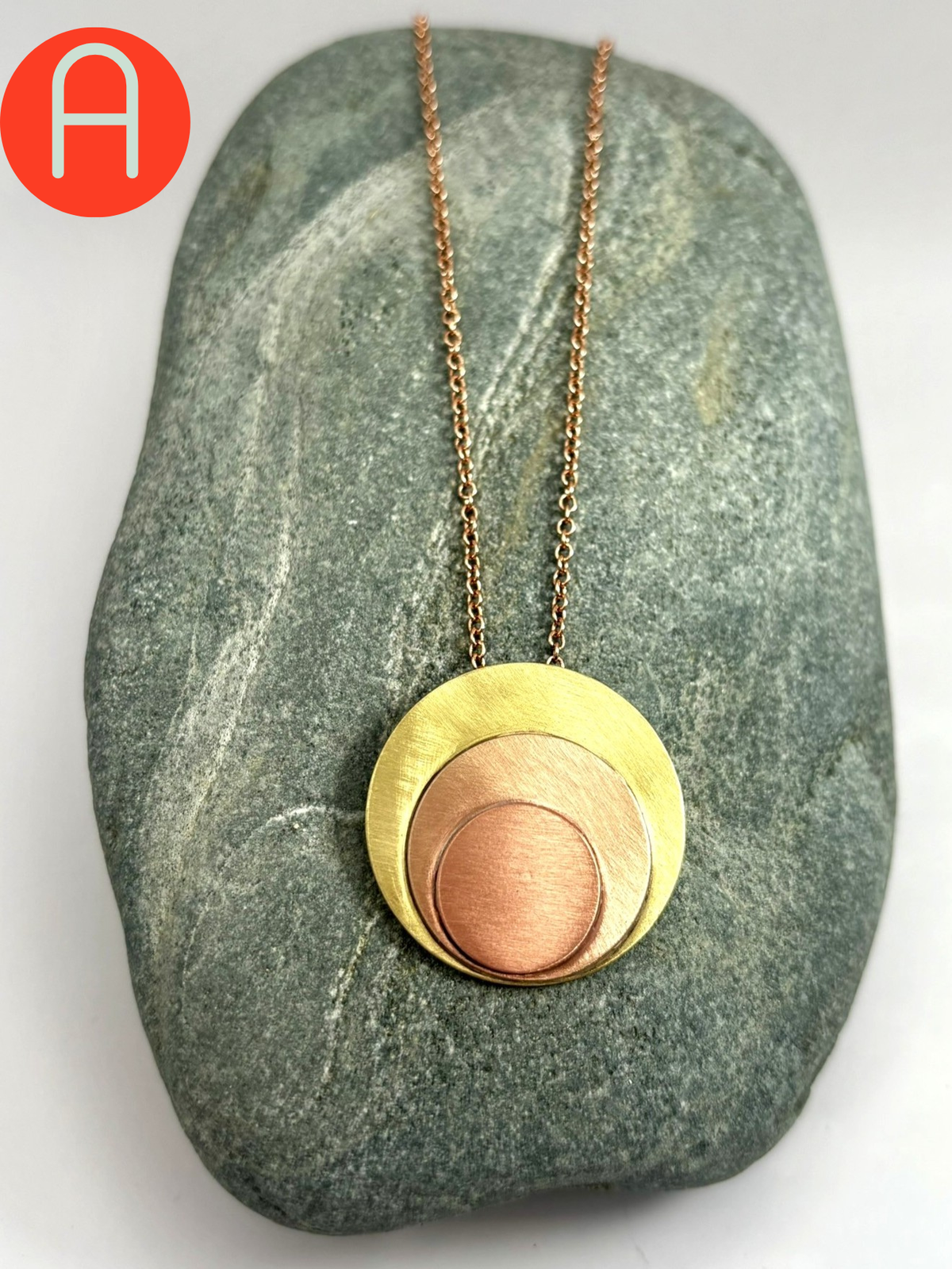 Contrasting Circles Necklace